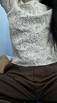 Snapshot of Barbie_183 chatting on 03-18-25, 05:52 Barbie 183 online show from 03-18-25, 05:52