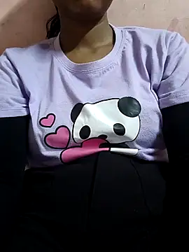 Snapshot of Barbie_183 chatting on 09-21-25, 06:26 Barbie 183 online show from 09-21-25, 06:26