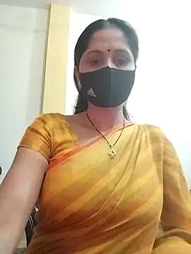 Snapshot of priyancyfun chatting on 02-08-25, 09:24 priyancyfun online show from 02-08-25, 09:24