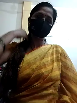 Snapshot of priyancyfun chatting on 02-08-25, 04:57 priyancyfun online show from 02-08-25, 04:57