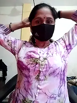 Snapshot of priyancyfun chatting on 02-11-25, 08:58 priyancyfun online show from 02-11-25, 08:58