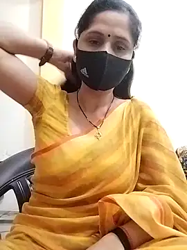 Snapshot of priyancyfun chatting on 02-14-25, 11:53 priyancyfun online show from 02-14-25, 11:53