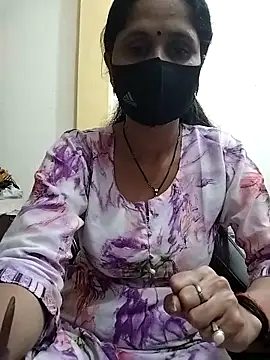 Snapshot of priyancyfun chatting on 03-05-25, 05:08 priyancyfun online show from 03-05-25, 05:08