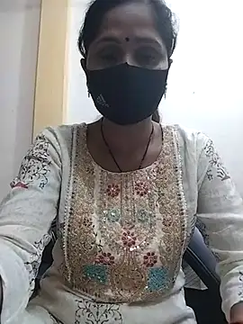 Snapshot of priyancyfun chatting on 03-11-25, 07:37 priyancyfun online show from 03-11-25, 07:37