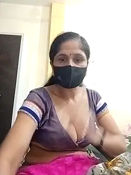 Snapshot of priyancyfun chatting on 09-18-25, 05:26 priyancyfun online show from 09-18-25, 05:26