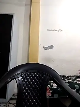 Snapshot of priyancyfun chatting on 10-05-25, 04:38 priyancyfun online show from 10-05-25, 04:38