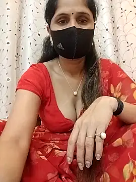 Snapshot of priyancyfun chatting on 10-11-25, 05:44 priyancyfun online show from 10-11-25, 05:44