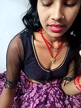 Snapshot of Amaya_Bajwa chatting on 02-14-25, 10:59 Amaya Bajwa online show from 02-14-25, 10:59