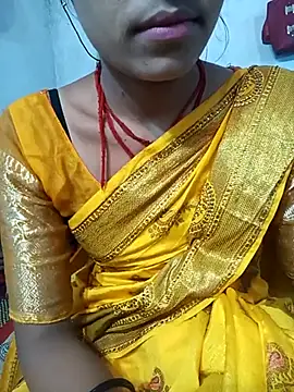 Snapshot of Amaya_Bajwa chatting on 03-05-25, 11:49 Amaya Bajwa online show from 03-05-25, 11:49