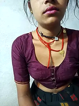 Snapshot of Amaya_Bajwa chatting on 03-11-25, 10:09 Amaya Bajwa online show from 03-11-25, 10:09