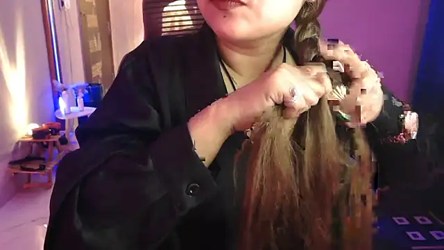 Mitikaa online show from 04-19-26, 01:21