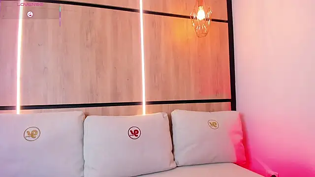 ashlyn parker online show from 09-22-25, 08:11