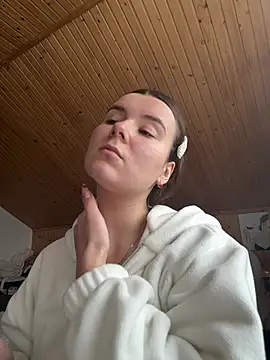 mewKate online show from 02-07-26, 12:31