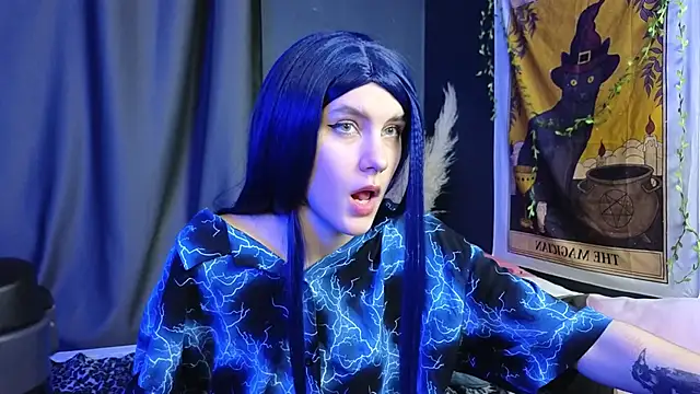 Snapshot of Hyeon_Jin chatting on 02-07-25, 12:20 Hyeon Jin online show from 02-07-25, 12:20