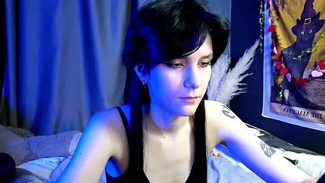 Snapshot of Hyeon_Jin chatting on 02-11-25, 02:46 Hyeon Jin online show from 02-11-25, 02:46