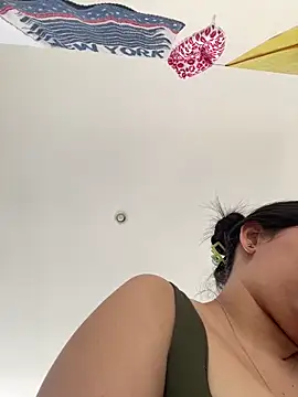 MilaRux online show from 03-15-25, 04:10