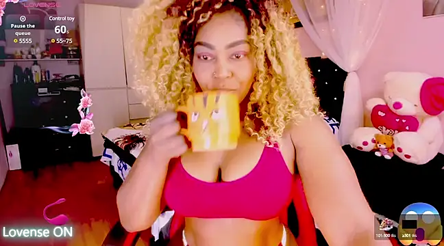 Snapshot of Aliana_Ross chatting on 03-10-25, 08:59 Aliana Ross online show from 03-10-25, 08:59