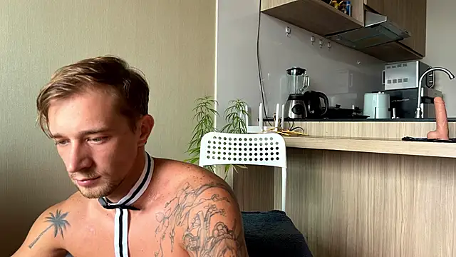 Snapshot of YourMarsLove chatting on 01-26-25, 02:35 YourMarsLove online show from 01-26-25, 02:35