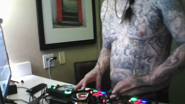 Snapshot of justthetip4209 chatting on 03-12-25, 09:12 justthetip4209 online show from 03-12-25, 09:12