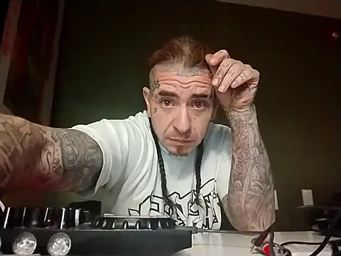 Snapshot of justthetip4209 chatting on 03-19-25, 12:34 justthetip4209 online show from 03-19-25, 12:34