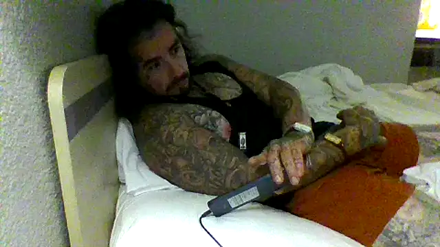 justthetip4209 online show from 06-17-26, 07:00