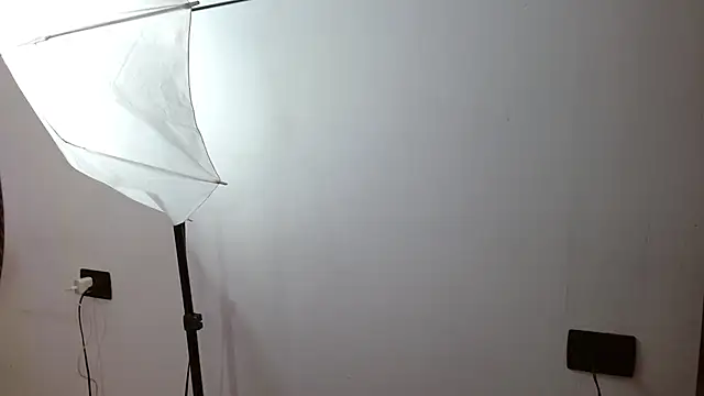 Charlot Vega  online show from 03-09-25, 01:26