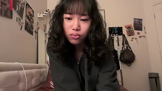 Snapshot of donna_creamteam chatting on 01-23-25, 10:44 donna creamteam online show from 01-23-25, 10:44