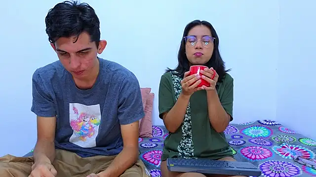 Ana and Leo online show from 02-05-25, 11:44