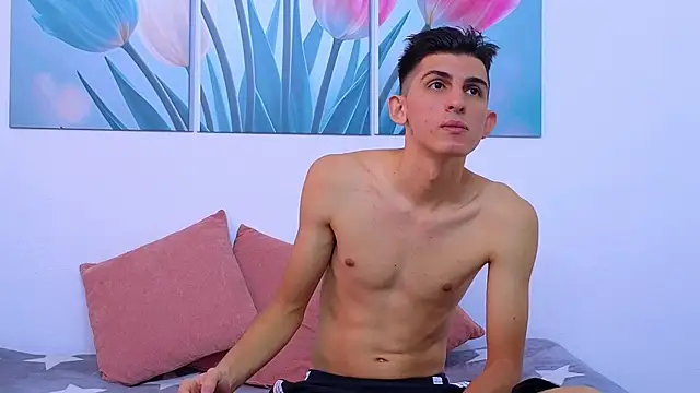 Ana and Leo online show from 03-05-25, 12:33