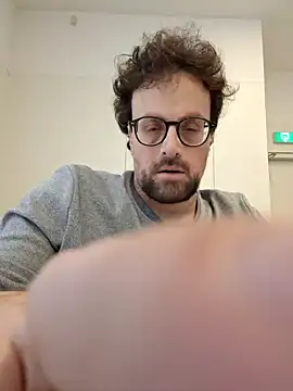 littlehairyman online show from 03-03-25, 02:04