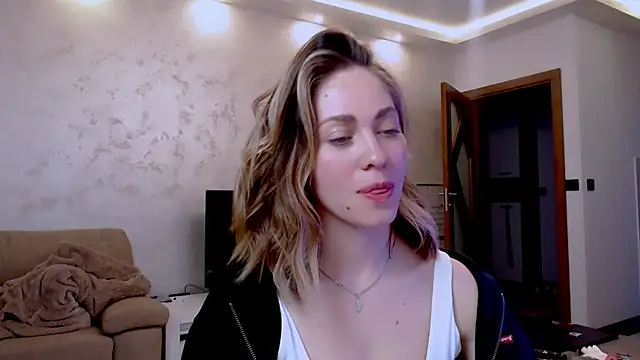 Eroticgiftxxx online show from 03-06-25, 05:22