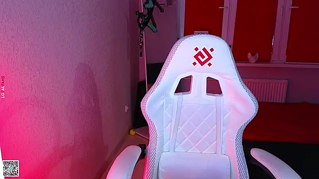 mon lola online show from 11-13-25, 04:06