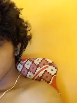 CosmicEmuu online show from 01-11-25, 10:51