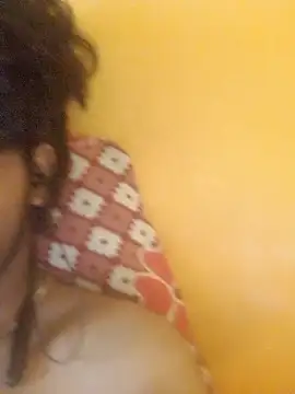 CosmicEmuu online show from 11-21-25, 11:20