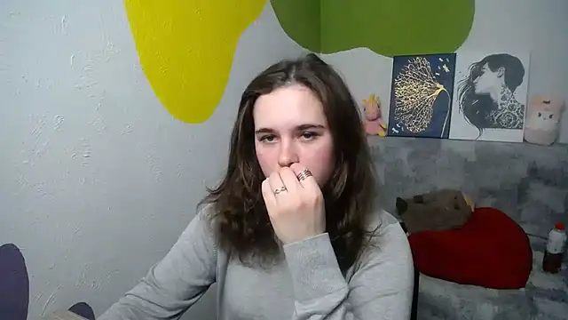 Snapshot of mini_girly chatting on 01-08-25, 02:35 mini girly online show from 01-08-25, 02:35