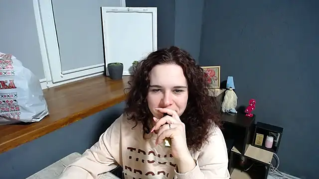 Snapshot of mini_girly chatting on 01-27-25, 11:22 mini girly online show from 01-27-25, 11:22