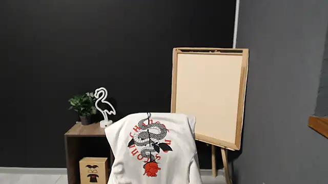 Snapshot of mini_girly chatting on 02-07-25, 04:35 mini girly online show from 02-07-25, 04:35