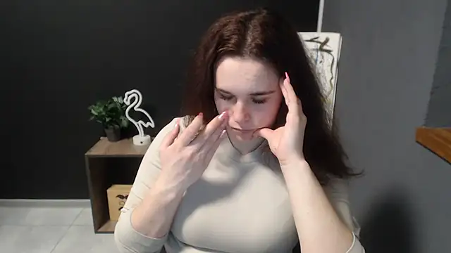 Snapshot of mini_girly chatting on 02-10-25, 04:14 mini girly online show from 02-10-25, 04:14