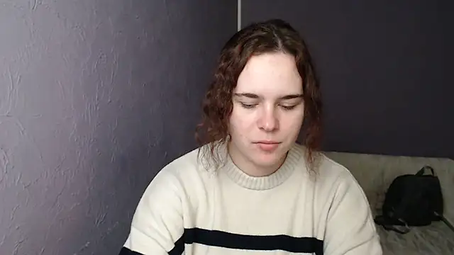 Snapshot of mini_girly chatting on 02-26-25, 10:47 mini girly online show from 02-26-25, 10:47