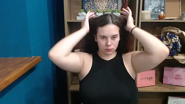 Snapshot of mini_girly chatting on 09-28-25, 09:36 mini girly online show from 09-28-25, 09:36