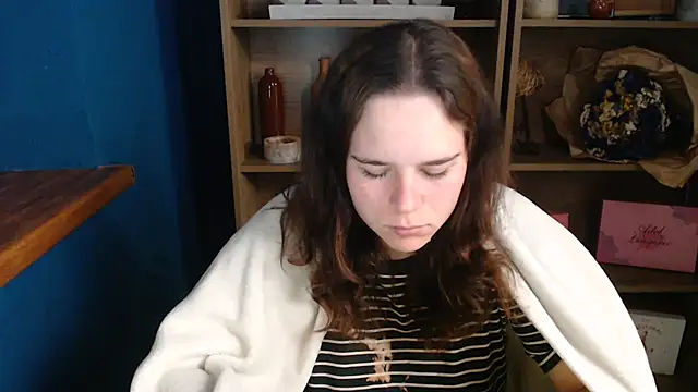 Snapshot of mini_girly chatting on 10-02-25, 06:53 mini girly online show from 10-02-25, 06:53