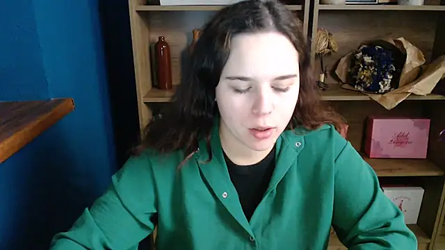 Snapshot of mini_girly chatting on 10-15-25, 07:52 mini girly online show from 10-15-25, 07:52