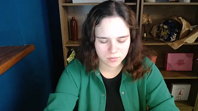 Snapshot of mini_girly chatting on 10-21-25, 02:29 mini girly online show from 10-21-25, 02:29