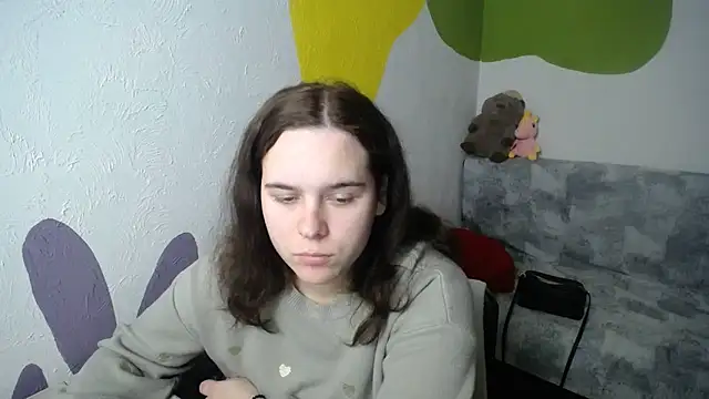 Snapshot of mini_girly chatting on 10-28-25, 01:58 mini girly online show from 10-28-25, 01:58