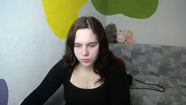 Snapshot of mini_girly chatting on 11-10-25, 01:10 mini girly online show from 11-10-25, 01:10