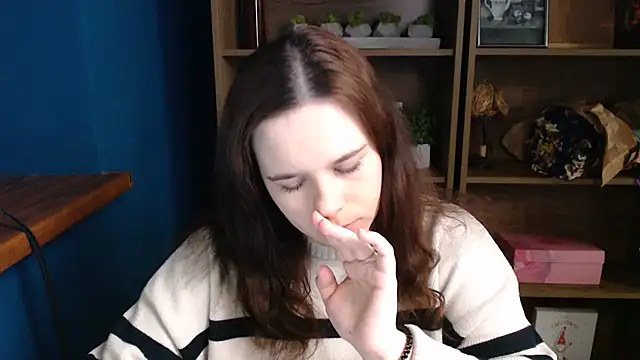 Snapshot of mini_girly chatting on 12-17-25, 01:17 mini girly online show from 12-17-25, 01:17