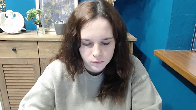 Snapshot of mini_girly chatting on 12-19-25, 12:56 mini girly online show from 12-19-25, 12:56