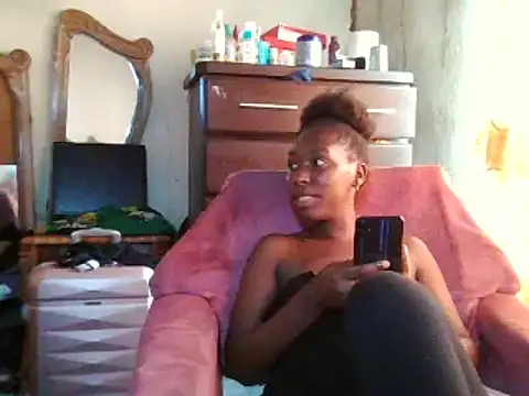 Snapshot of Hotdaily04 chatting on 03-11-25, 09:24 Hotdaily04 online show from 03-11-25, 09:24