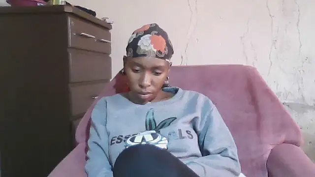 Snapshot of Hotdaily04 chatting on 10-01-25, 07:36 Hotdaily04 online show from 10-01-25, 07:36