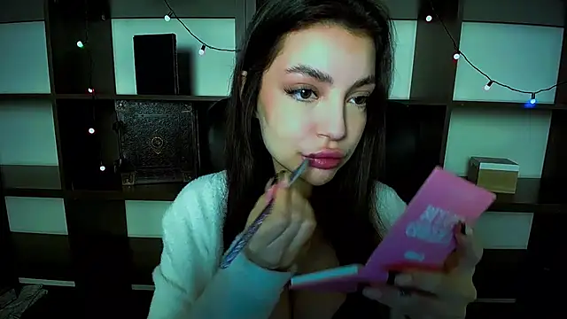 Snapshot of Lexi_Jous chatting on 01-28-25, 01:49 Lexi Jous online show from 01-28-25, 01:49